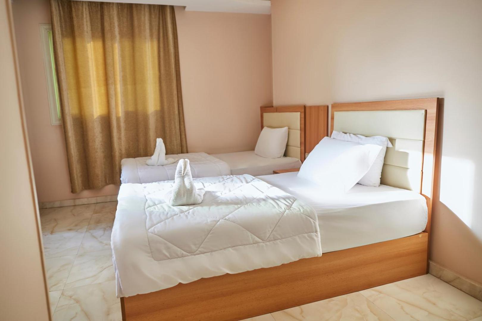 Grand Pyramid View Hotel Kafret el-Gabal Exterior photo